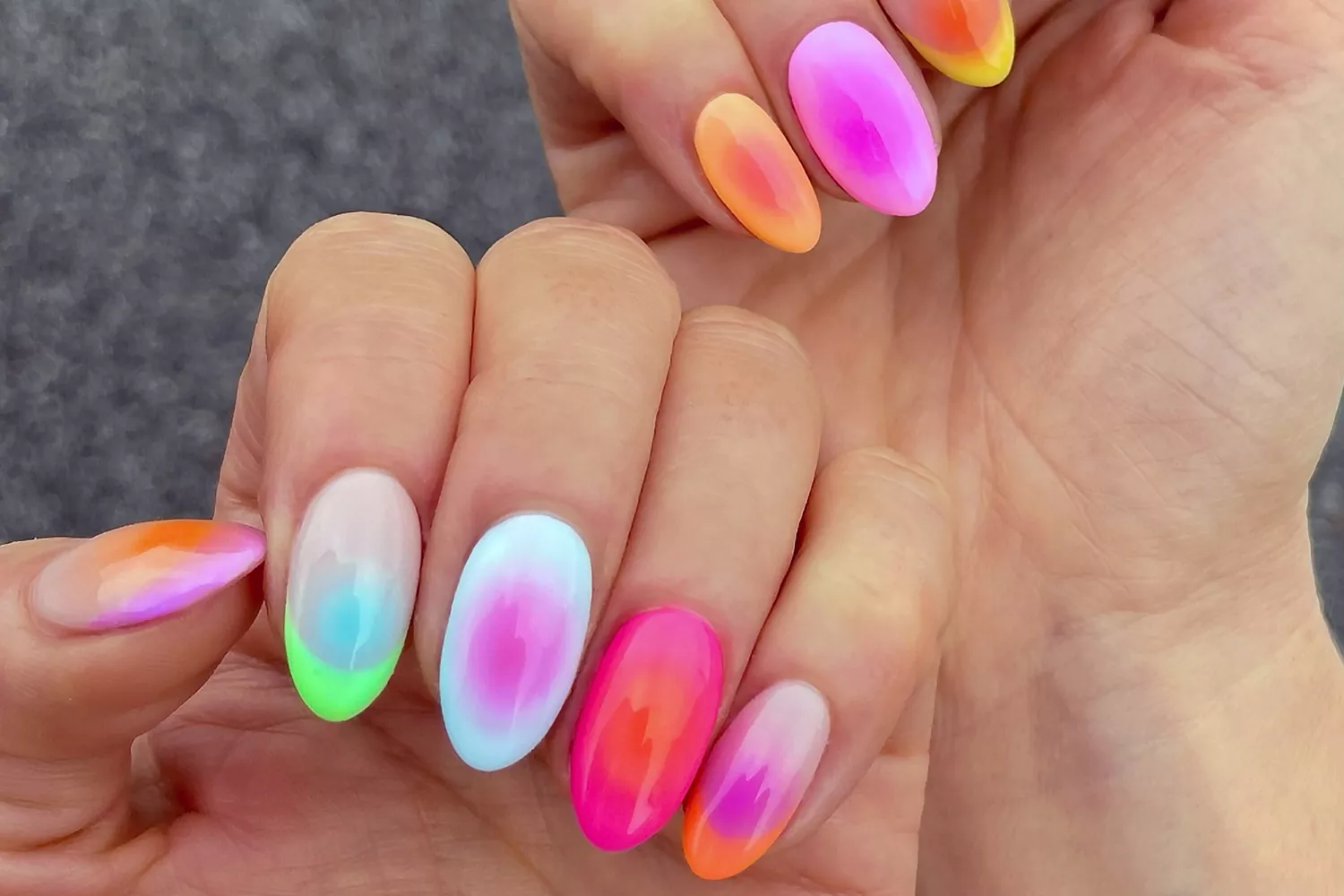 Airbrush Nails Are Making a Big Comeback—and We’re Obsessed